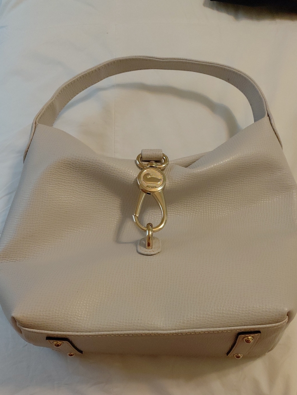 Dooney & Bourke Pebble Grain Small Logo Lock Sac Coral EUC 10×5×11.5